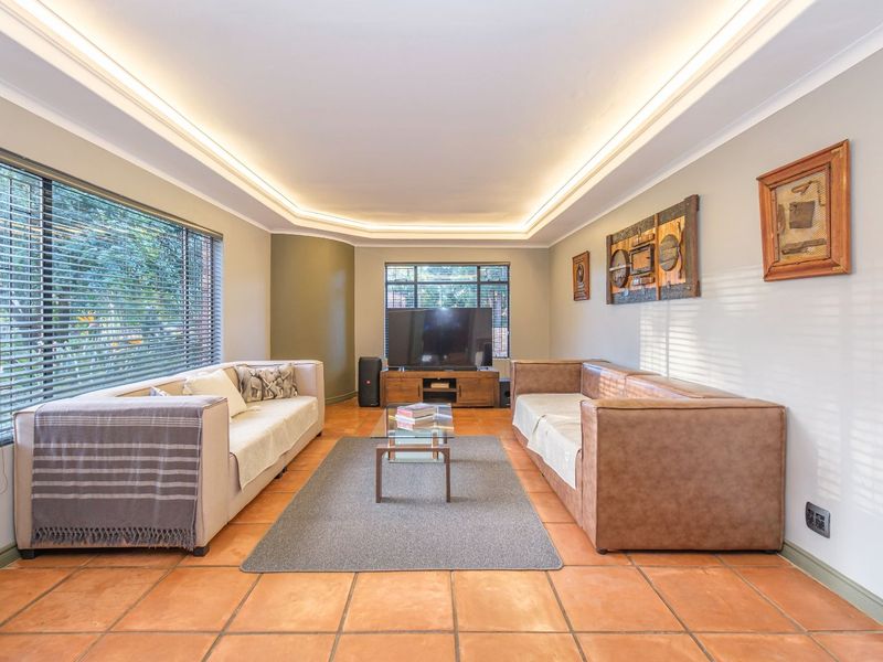 House For Sale in Eldoraigne - Photo 5
