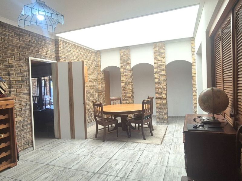House For Sale in The Palms - Photo 10