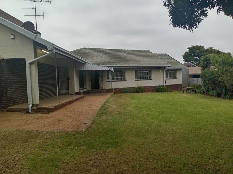 House For Sale in Montgomery Park - Photo 7