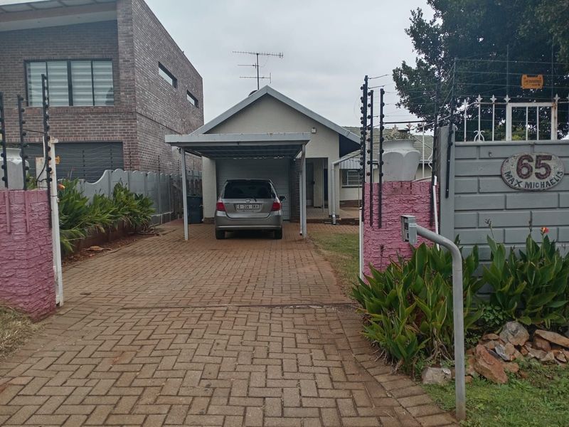 House For Sale in Montgomery Park - Photo 3