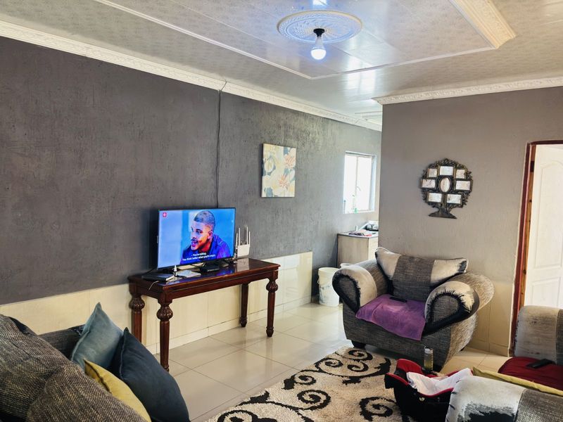 House For Sale in Nkowankowa - Photo 8