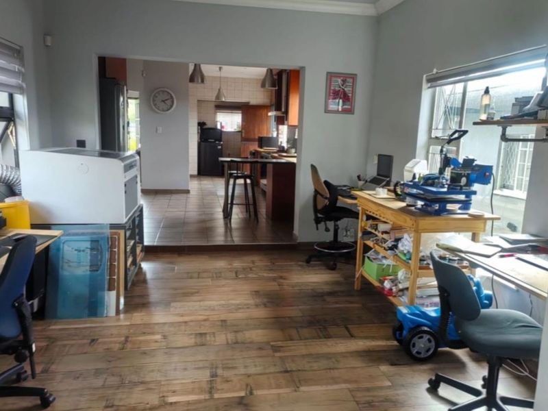 House For Sale in Norkem Park - Photo 9