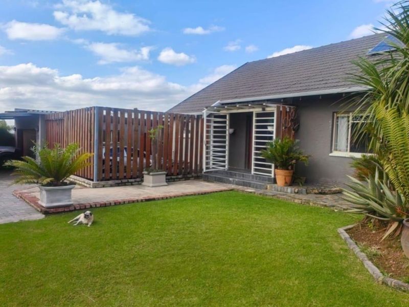 House For Sale in Norkem Park - Photo 3