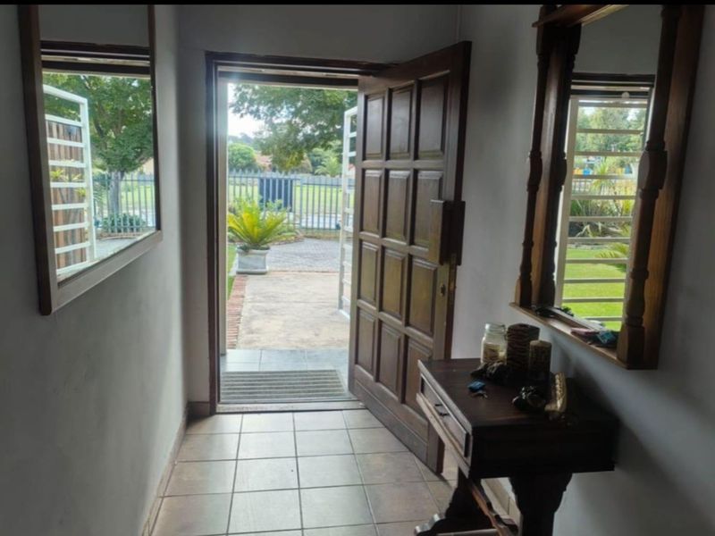 House For Sale in Norkem Park - Photo 4