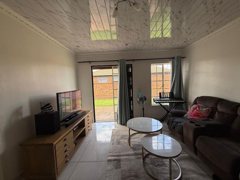 House For Sale in Philip Nel Park - Photo 2