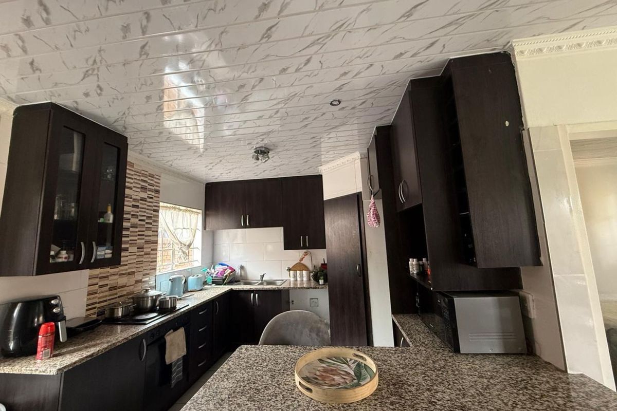 House For Sale in Philip Nel Park - Photo 3