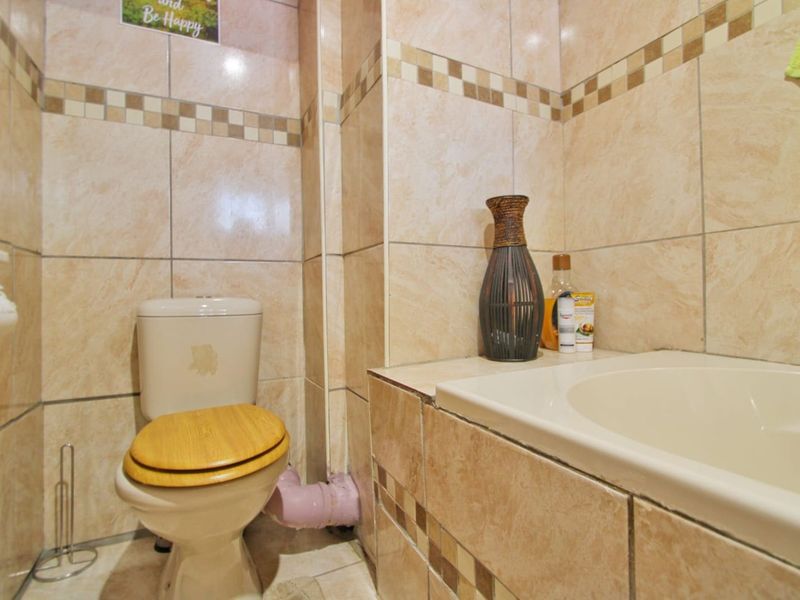 Apartment For Sale in Kempton Park Central - Photo 10