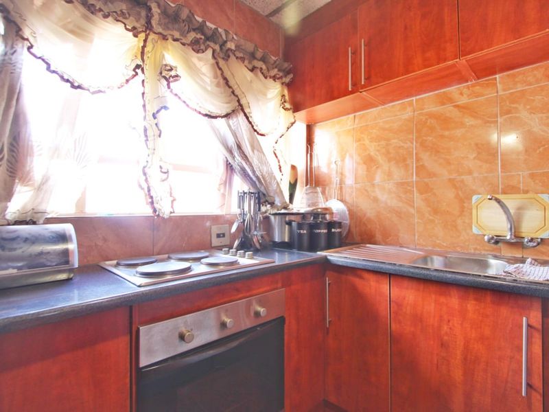 Apartment For Sale in Kempton Park Central - Photo 4