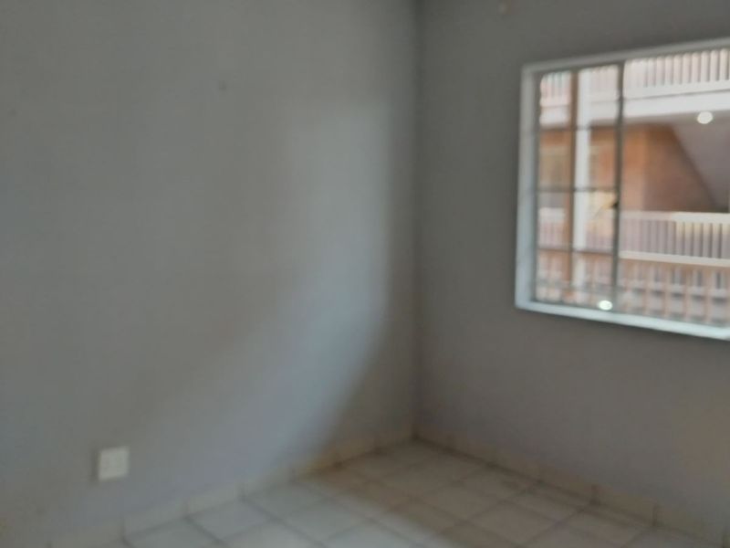 House To Rent in Kempton Park Central - Photo 6