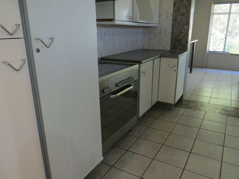 House For Sale in Arcon Park - Photo 7