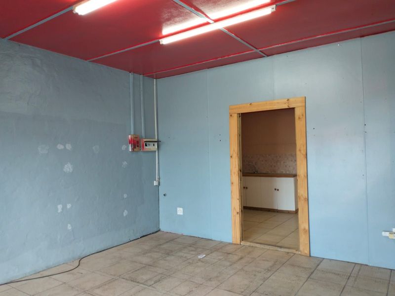 Business To Rent in George South - Photo 9