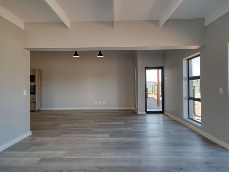 House For Sale in Hartland Lifestyle Estate - Photo 8