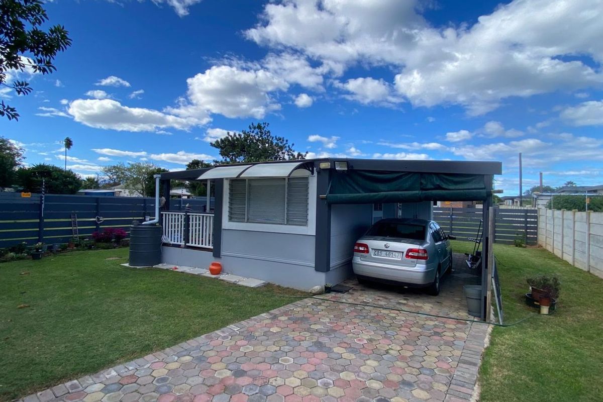 House For Sale in Riverside - Photo 5