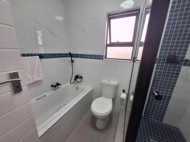 House For Sale in Rayton Central - Photo 9