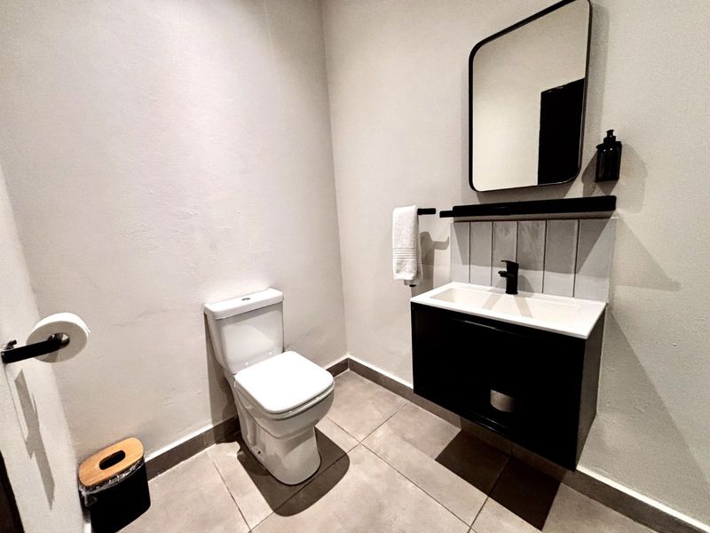 Apartment For Sale in Sandown - Photo 10