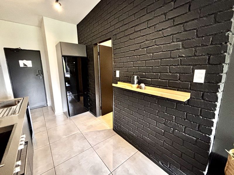 Apartment For Sale in Sandown - Photo 9