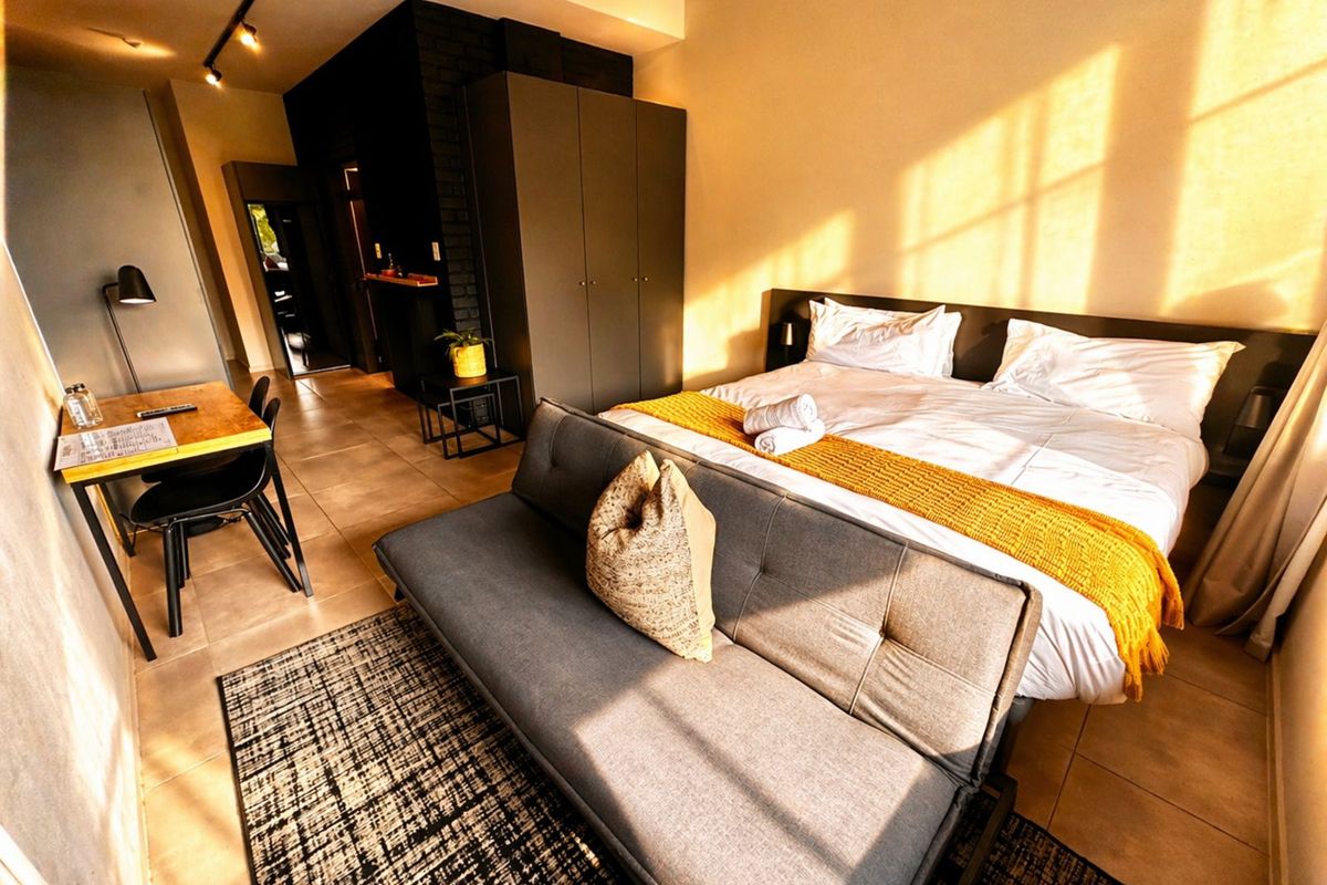 Apartment For Sale in Sandown - Photo 3