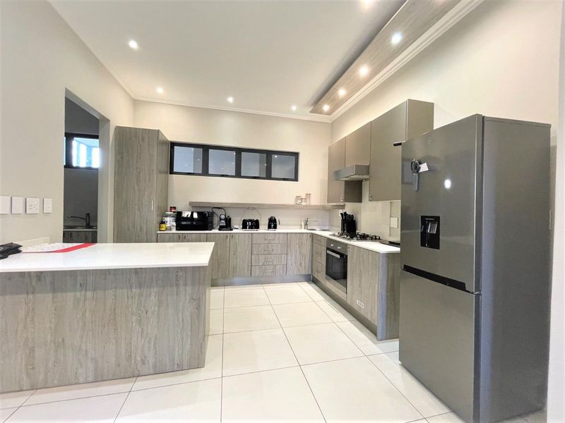 Apartment To Rent in Morningside - Photo 3