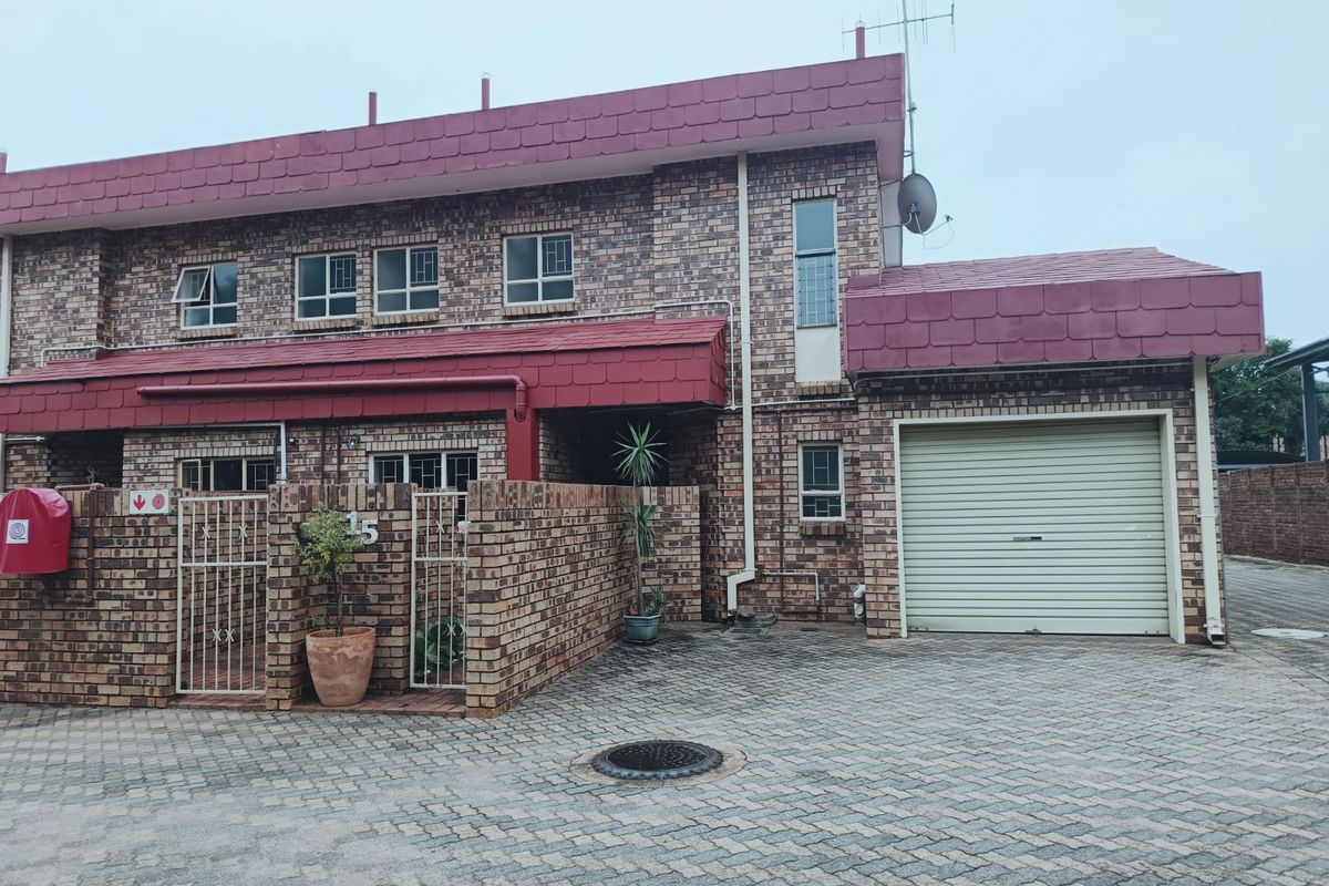 Townhouse To Rent in Wonderboom - Photo 2