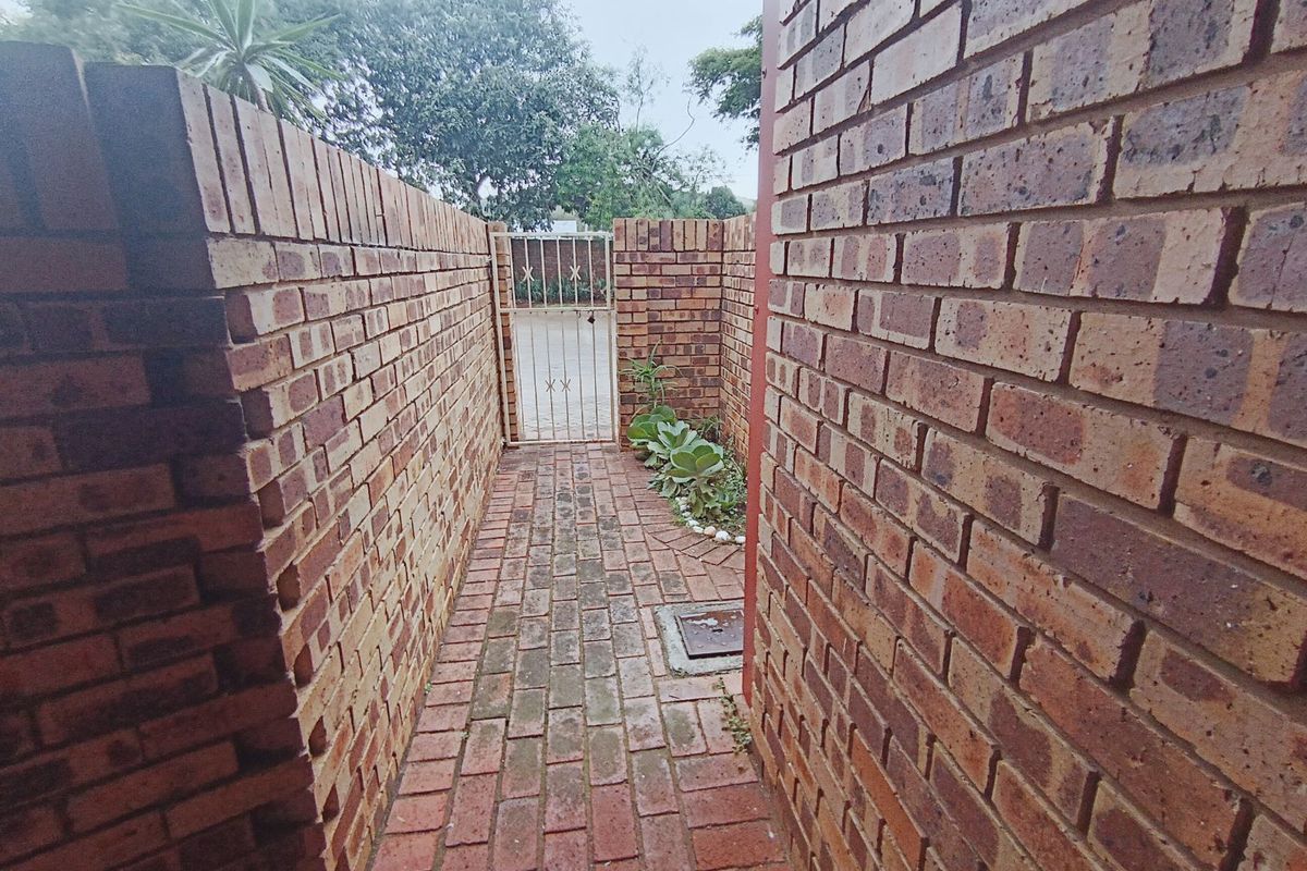 Townhouse To Rent in Wonderboom - Photo 4