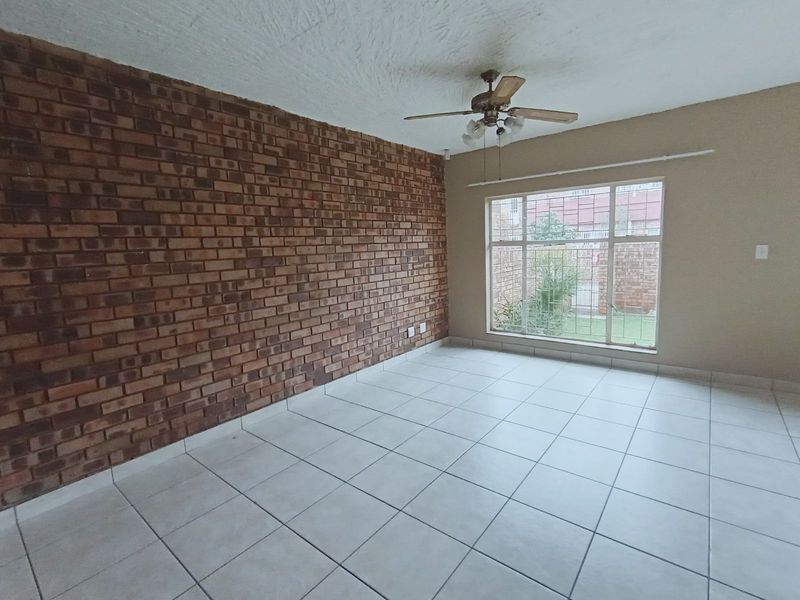 Townhouse To Rent in Wonderboom - Photo 8