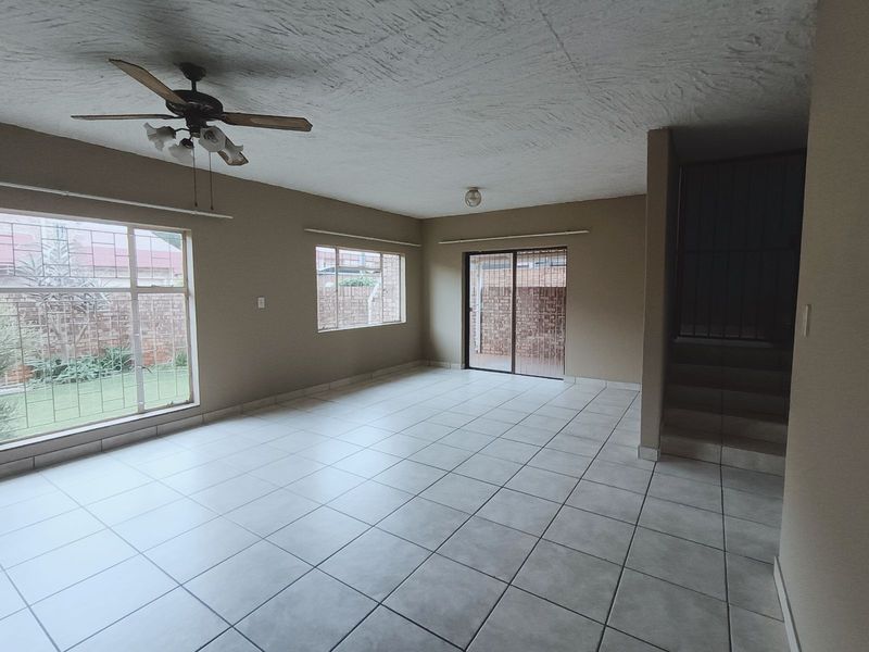 Townhouse To Rent in Wonderboom - Photo 7