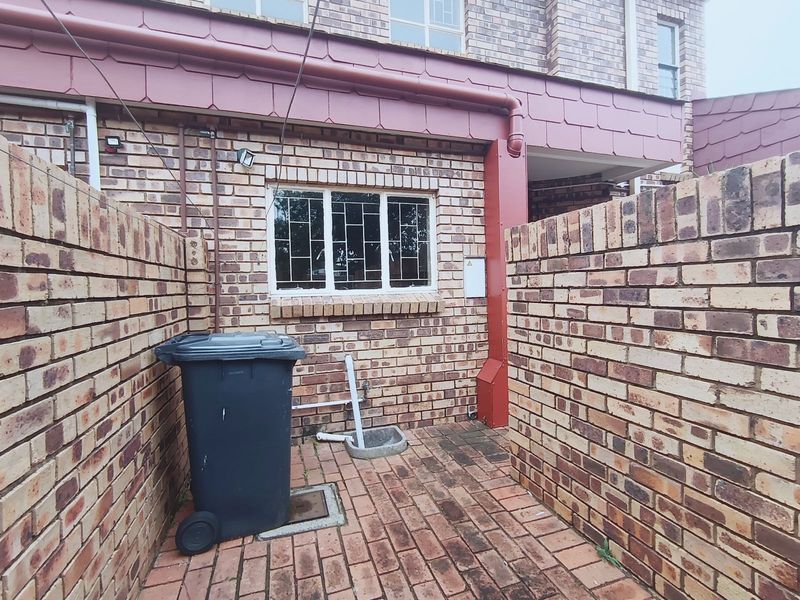 Townhouse To Rent in Wonderboom - Photo 6