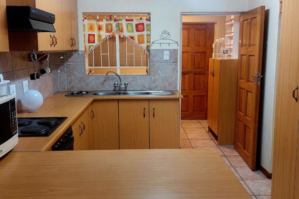 Townhouse For Sale in Polokwane Central - Photo 2