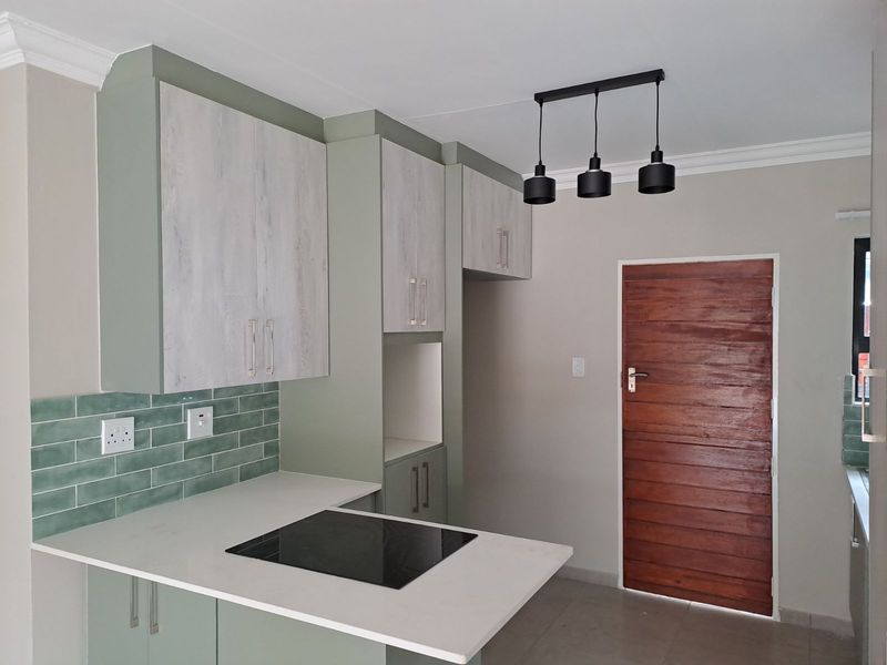 House For Sale in Rayton Central - Photo 3