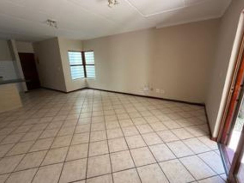 Apartment To Rent in North Riding - Photo 3
