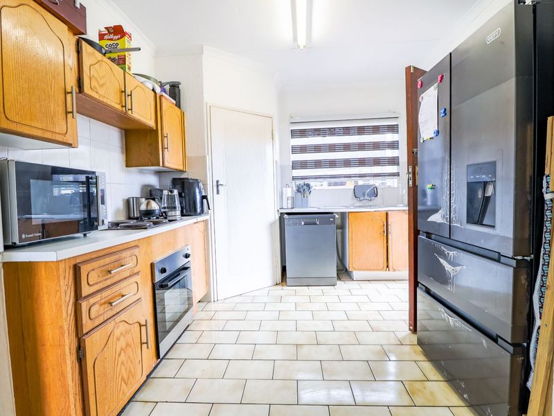 House For Sale in Heuweloord - Photo 6