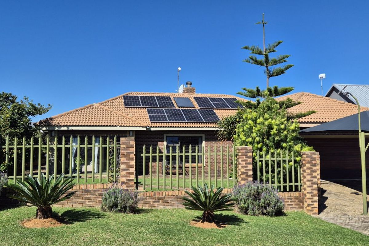 House For Sale in Lydenburg Central - Photo 2