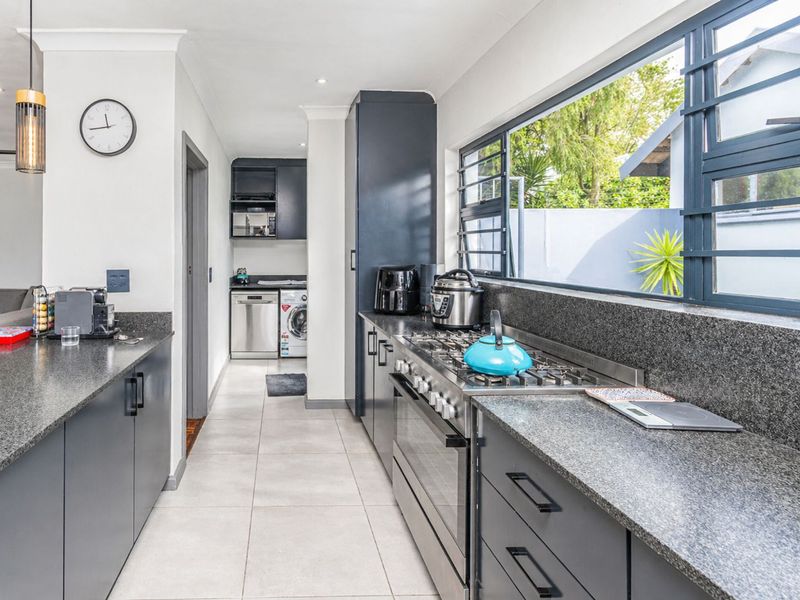 House For Sale in Blairgowrie - Photo 9