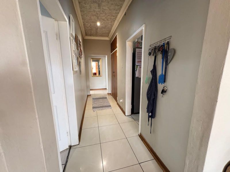 House For Sale in Riviera - Photo 9