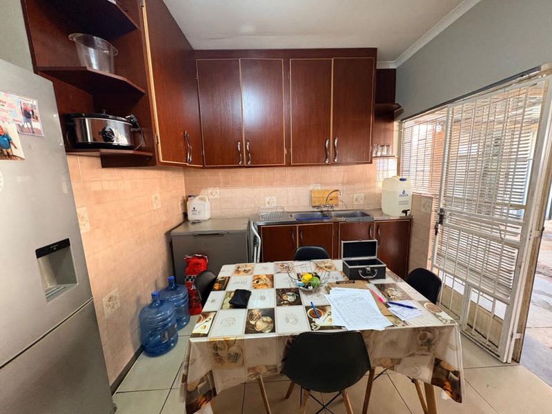 House For Sale in Riviera - Photo 7
