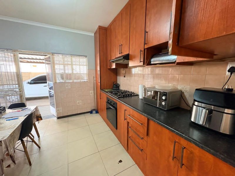 House For Sale in Riviera - Photo 5