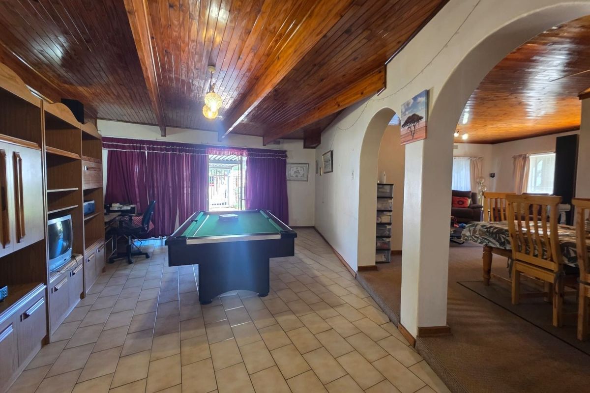 House For Sale in Heuwelsig - Photo 5