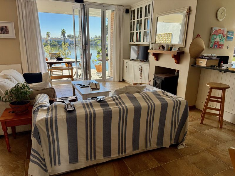 House For Sale in Marina Da Gama - Photo 2
