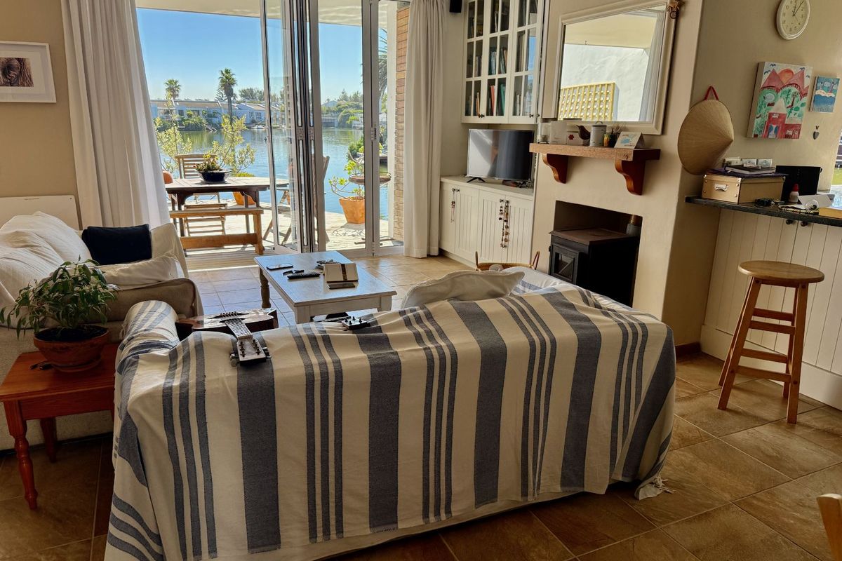 House For Sale in Marina Da Gama - Photo 2