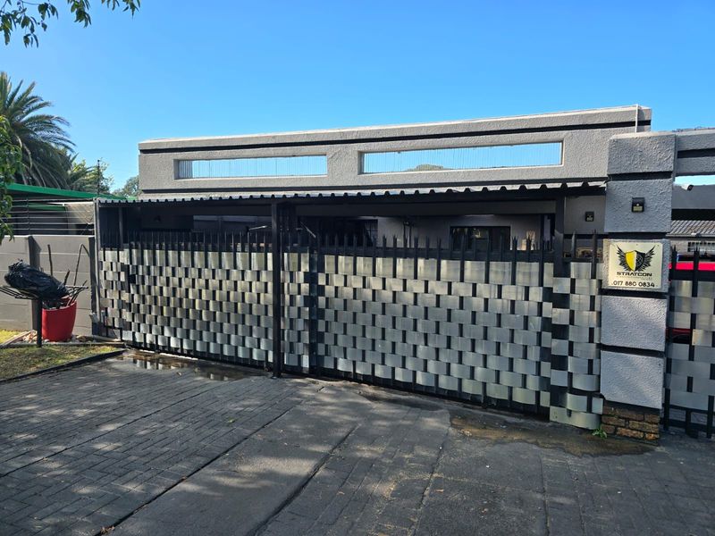 Apartment To Rent in Secunda Central - Photo 1