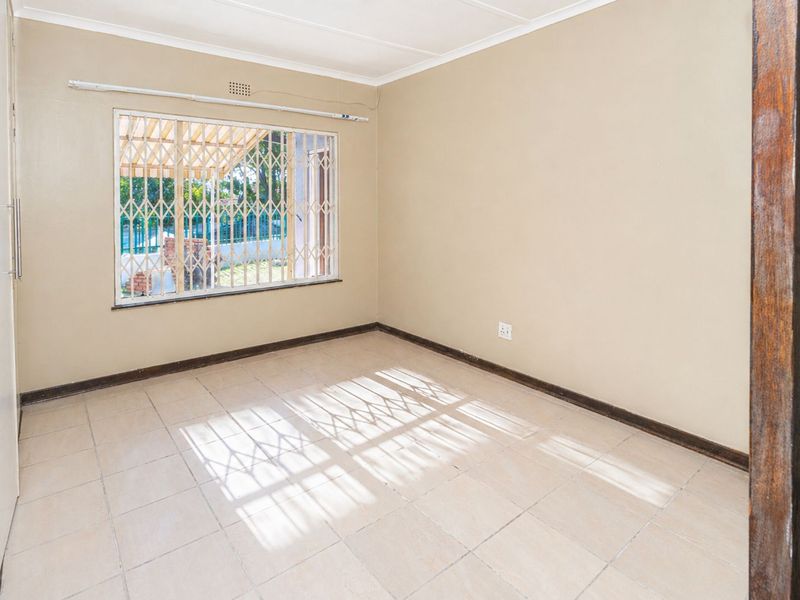 House For Sale in Randpark - Photo 8