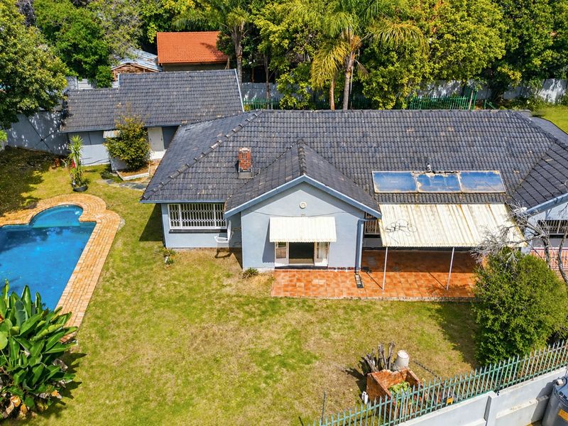 House For Sale in Randpark - Photo 2