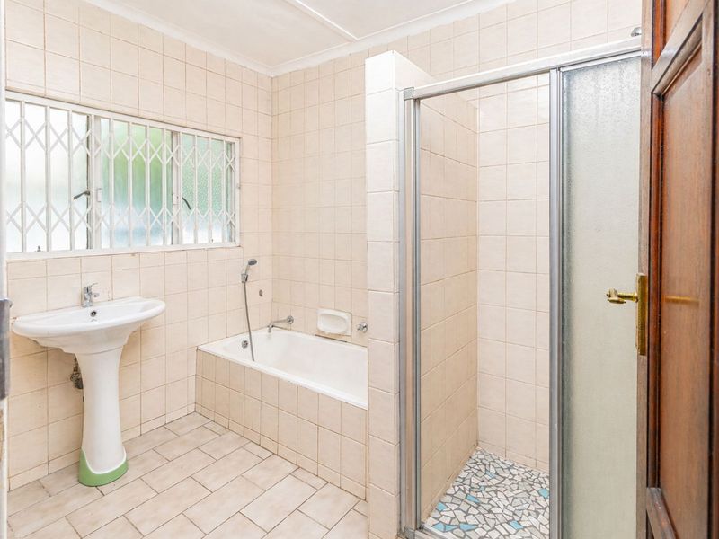 House For Sale in Randpark - Photo 10