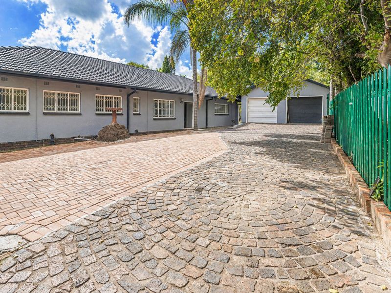 House For Sale in Randpark - Photo 5