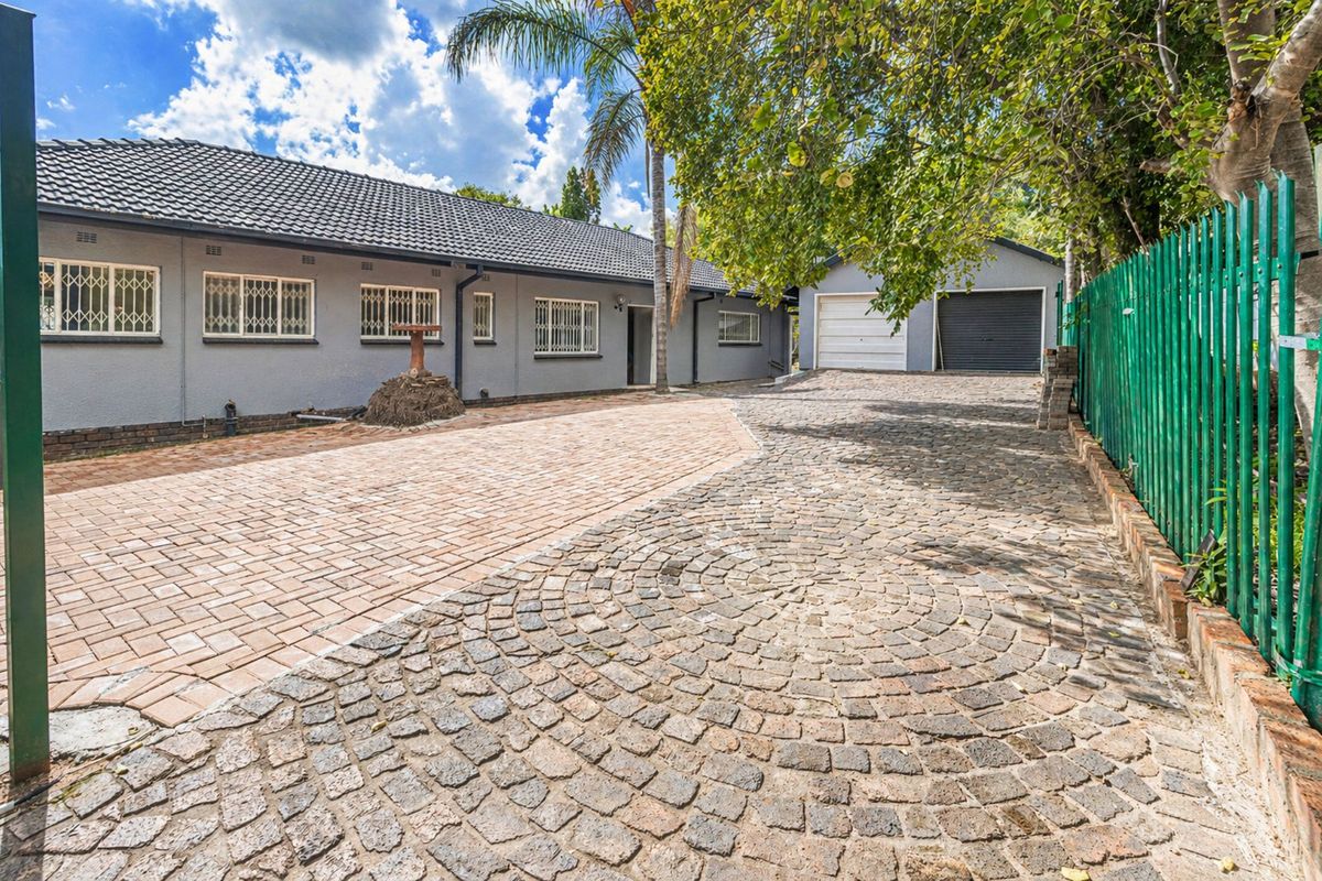 House For Sale in Randpark - Photo 5
