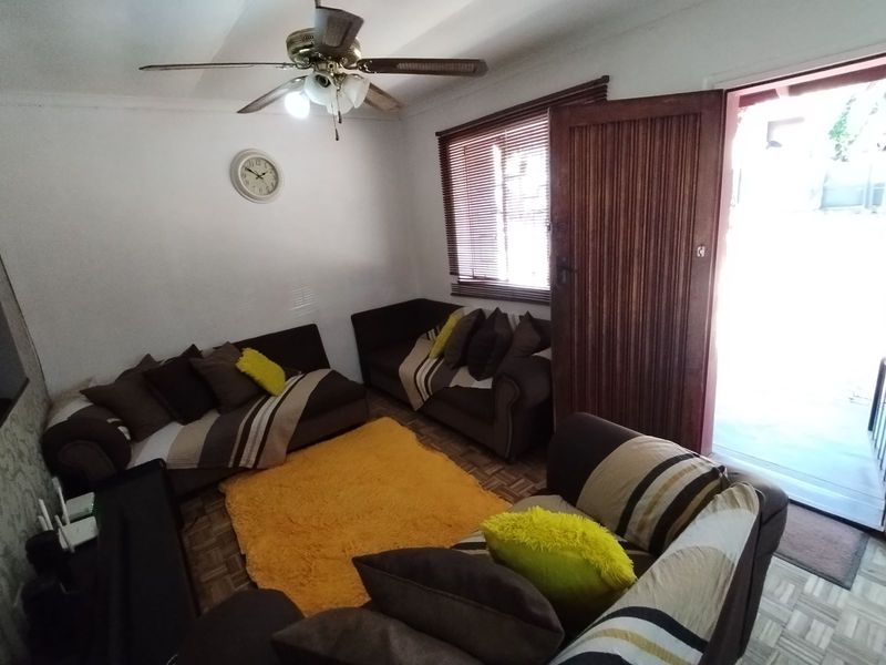 House For Sale in Hillside - Photo 3