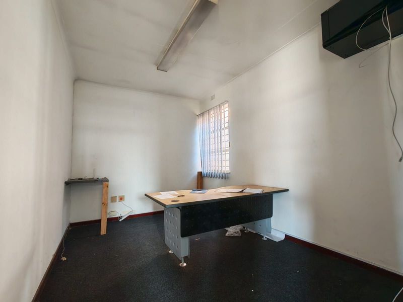 Industrial To Rent in Jet Park - Photo 10