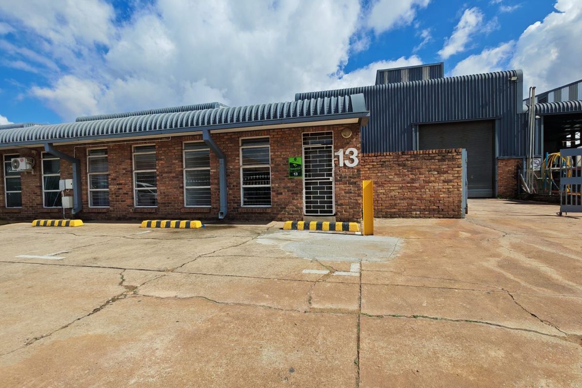 Industrial To Rent in Jet Park - Photo 2