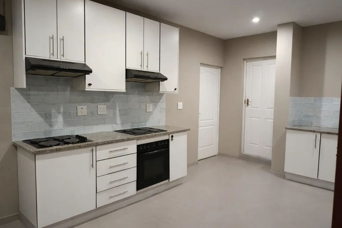 House To Rent in Jan Hofmeyer - Photo 3