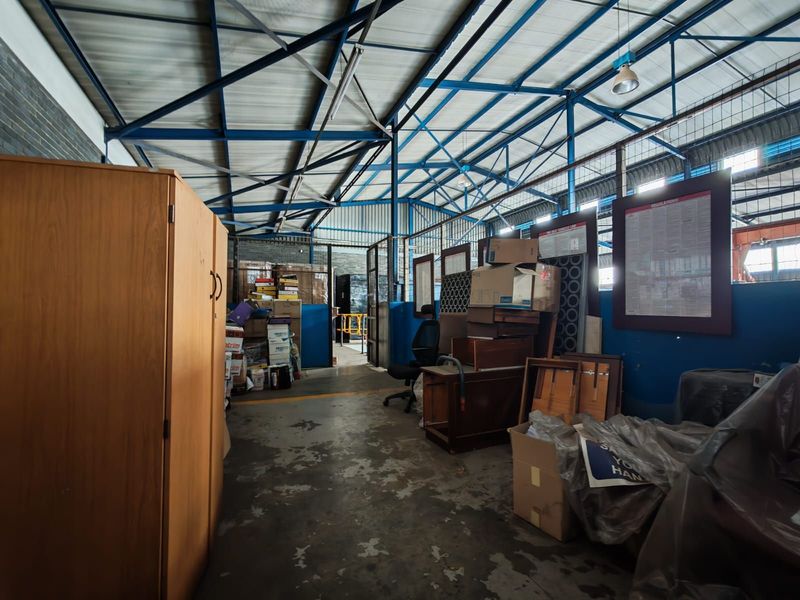 Industrial To Rent in Spartan - Photo 10